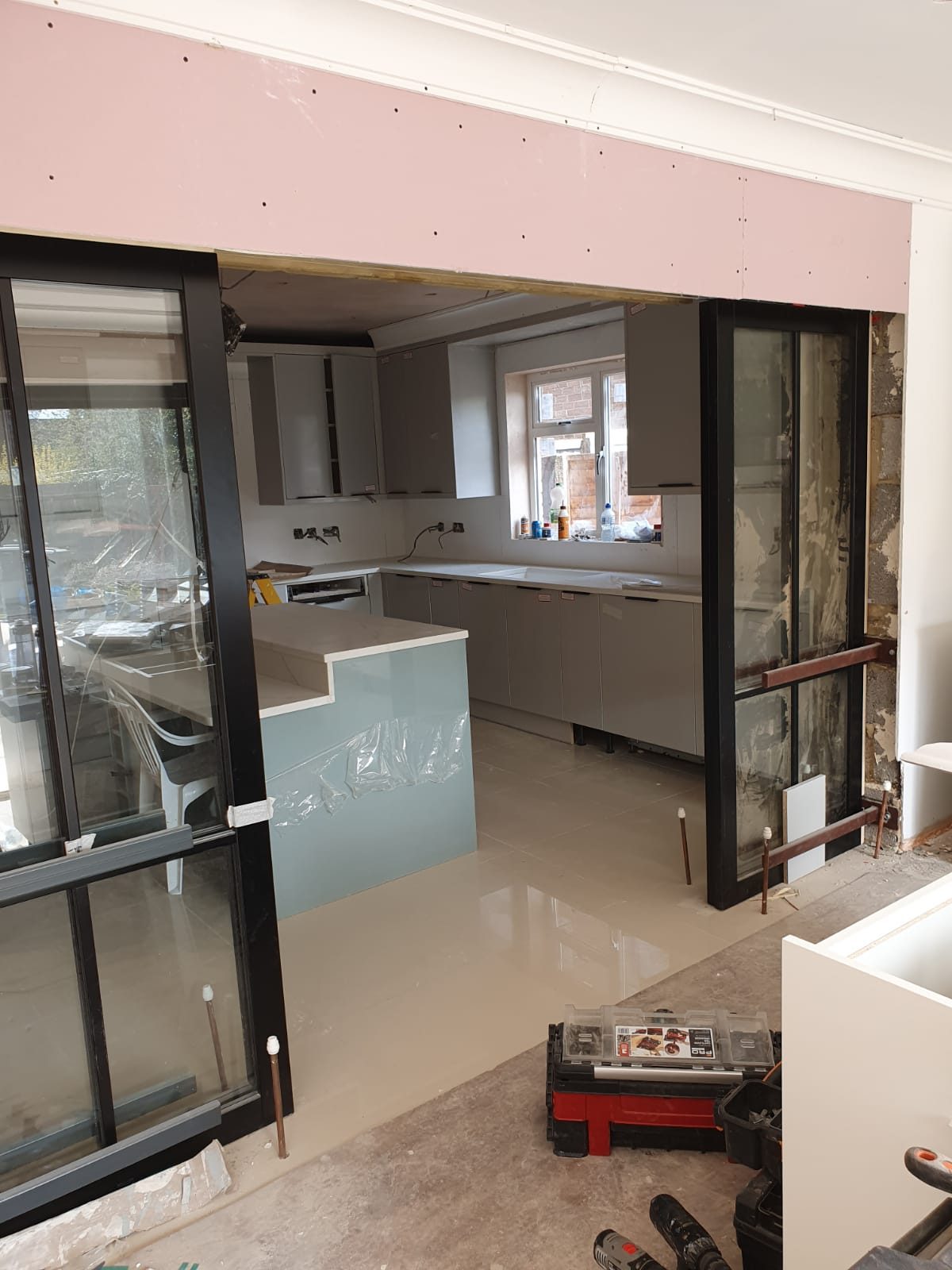 Internal glazed screen between kitchen and living room, Thomas Joinery Services, Bedford