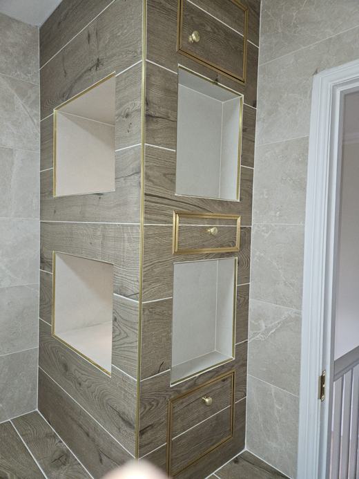 Bathroom by Thomas Joinery Services, Bedford (photo 1 of 6)