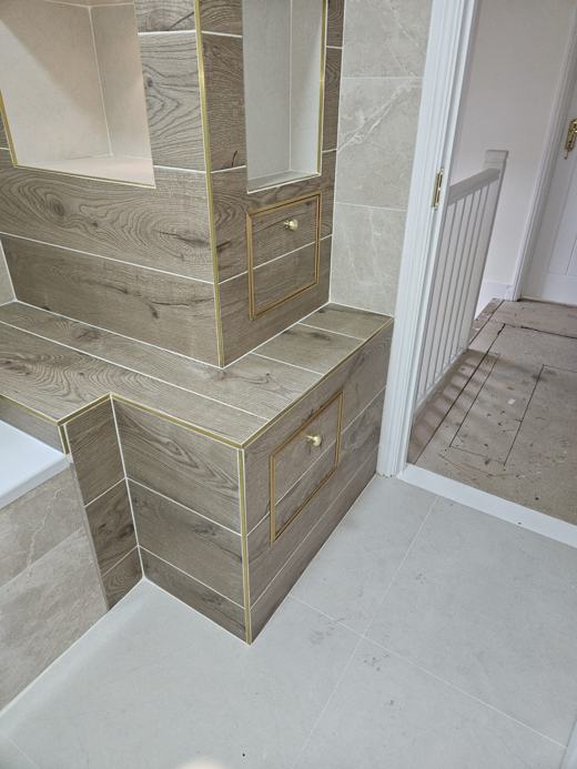 Bathroom by Thomas Joinery Services, Bedford (photo 6 of 6)