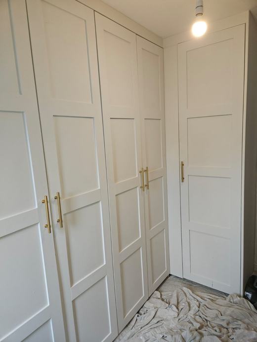 Fitted wardrobe by Thomas Joinery Services, Bedford (photo 30 of 78)