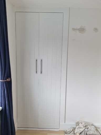 Fitted wardrobe by Thomas Joinery Services, Bedford (photo 43 of 78)