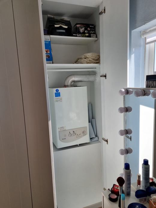 Fitted wardrobe by Thomas Joinery Services, Bedford (photo 73 of 78)